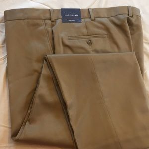Mens Lands End khakis, Size 40x30, Traditional Fit